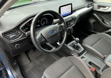 Ford Focus IV Hatchback 1.0 EcoBoost 125KM 2021 Ford Focus Titanium, Tempomat, Kamera, GPS, Podgrzewane fotele kierownica, zdjęcie 6