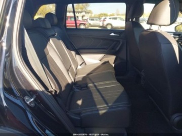 Volkswagen Tiguan III 2024 Volkswagen Tiguan Se R-Line, 2024r., 4x4, 2.0L 2.0 Benzyna 184KM, zdjęcie 9