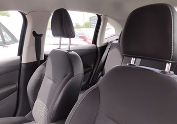 Citroen C3 II 2014 Citroen C3 2014r, 1.2 Benzyna. Lekko uszkodzony tyl. Jezdzi. 1.2 Benzyna, zdjęcie 7