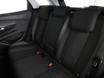 Peugeot 3008 II Crossover 1.5 BlueHDI 130KM 2019 Peugeot 3008 Automat Navi Kamera cofania, zdjęcie 16