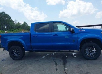 Chevrolet Silverado II 2022 Chevrolet Silverado 2022, 5.3L, 4x4, 1500 RST, od ubezpieczalni 5.3 Benzyna, zdjęcie 3