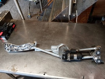 BMW E39 MECHANIZM WYCIERACZEK PRZÓD