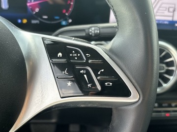 Mercedes GLB SUV 1.3 200 163KM 2023 Mercedes-Benz GLB 200 Podgrzewana kierownica/ Gwar, zdjęcie 24