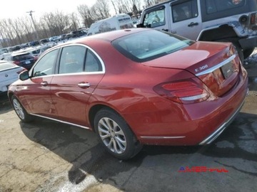 Mercedes Klasa E W213 2017 Mercedes-Benz Klasa E 2017 r., 2,0L 300 4MATIC 2.0 Benzyna 241KM, zdjęcie 3