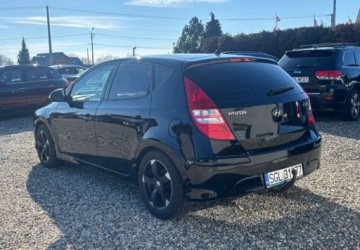 Hyundai i30 I CW Facelifting 1.4 DOHC 109KM 2011 Hyundai i30 Niski Przebieg 1.4 Benzyna 109KM, zdjęcie 2