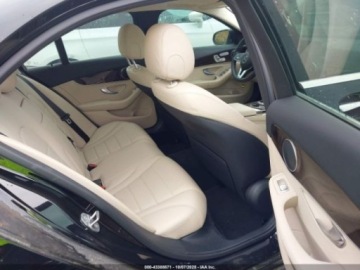 Mercedes Klasa C W205 2020 Mercedes-Benz Klasa C MERCEDES-BENZ C 300 2.0 Benzyna 255KM, zdjęcie 7