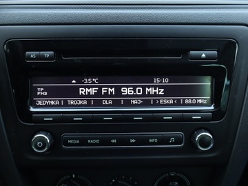 Skoda Rapid II Spaceback 1.2 TSI 85KM 2014 Skoda Rapid Spaceback 1.2 TSI, Klima, Parktronic, zdjęcie 11