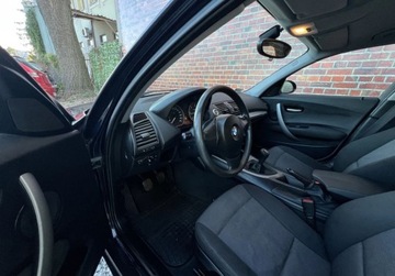 BMW Seria 1 E81/E87 Hatchback 5d E87 2.0 118d 122KM 2006 BMW Seria 1 Klima Alu Niski przebieg Gwarancja w cenie Warszawa VKKW 2.0, zdjęcie 6