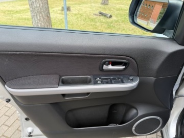Suzuki Grand Vitara II SUV 5d Facelifting 1.9 DDiS 129KM 2012 Suzuki Grand Vitara 4X4 ALBO SUZUKI ALBO NIC SUPER SUWIK NA KAŻDY TEREN, zdjęcie 24