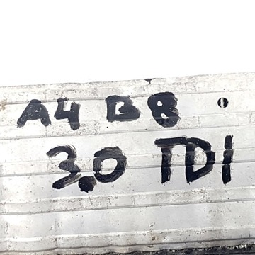 AUDI OE 8K0145805E CHLADIČ VZDUCHU