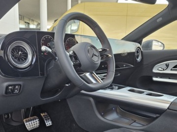 Mercedes CLA C118/X118 2026 MERCEDES-BENZ CLA 220 4-Matic AMG Line 1.5 (190KM) 2026, zdjęcie 5