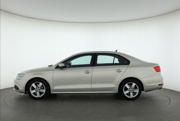 Volkswagen Jetta VI Sedan 1.2 TSI 105KM 2011 VW Jetta 1.2 TSI, Salon Polska, Klima, Tempomat, zdjęcie 2