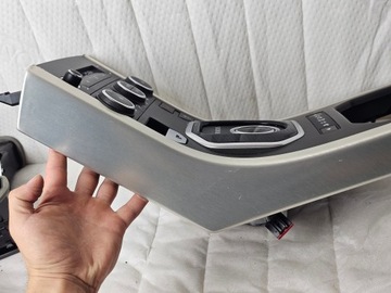 DEKOR TUNEL PANEL SRODKOWY STEROWNIA PRZELACZNIK KONSOLI RANGE ROVER EVOQUE