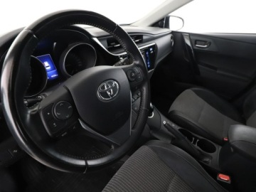 Toyota Auris II Touring Sports Facelifting 1.8 Hybrid 136KM 2016 Toyota Auris HEV full LED półskóra kamera i, zdjęcie 13