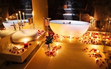 ZESTAW DO DEKORACJI PŁATKI RÓŻ ŚWIECZKI ROMANTIC
