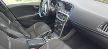 Volvo V40 II Hatchback Facelifting 2.0 D2 120KM 2019 Volvo V40 2.0d automat 50.tys km, zdjęcie 14