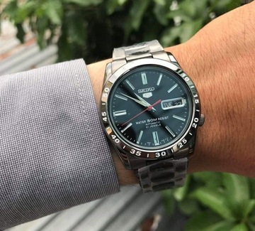 Seiko zegarek męski SNKE03K1 Automatyczny czarny z datownikiem CZARNY