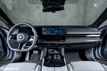 BMW Seria 5 G90-91 2025 BMW Seria 5 BMW Seria 5 3.0 Diesel 303KM, zdjęcie 10