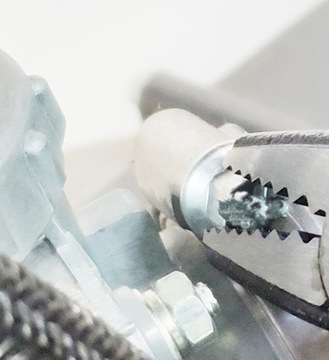 ЩИПЦЫ ДЛЯ ПОВРЕЖДЕННЫХ БОЛТОВ UNIOR 407/4DP 170MM