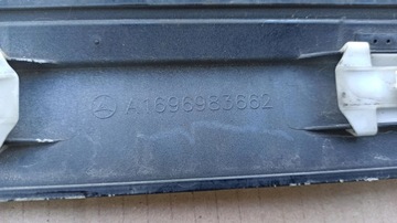 LIŠTA DVEŘE PRAVÝ PŘEDNÍ MERCEDES W245