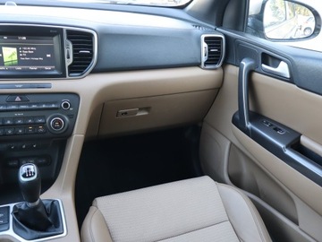 Kia Sportage III SUV Facelifting 1.7 CRDi 115KM 2016 Kia Sportage 1.7 CRDi, Salon Polska, Serwis ASO, zdjęcie 7