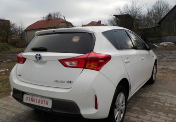 Toyota Auris II 2014 Toyota Auris Okazja 1.8 Hybryda 99KM, zdjęcie 12