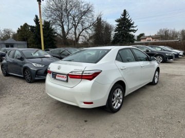 Toyota Corolla XI Sedan Facelifting 1,6 Valvematic 132KM 2017 Toyota Corolla Lift/1.6132KM/Biała perła/Kamera, zdjęcie 10