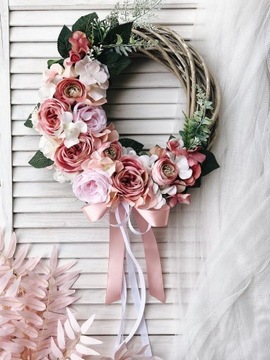 ВЕСЕННИЙ ЦВЕТОЧНЫЙ ВЕНОК НА ДВЕРЬ, РОЗЫ, ПЛАТЬЕ
