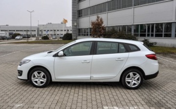 Renault Megane III Grandtour Facelifting 2013 Energy TCe 115KM 2015 Renault Megane 2015 r. Bezwypadkowy 1.2 Benzyna 115KM, zdjęcie 1