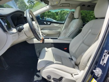 Volvo XC60 II Crossover Plug-In Facelifting 2.0 T8 455KM 2022 Volvo XC 60 2022 r., 2,0L T8 RECHARGE INSCRIPTION 2.0 Hybryda 455KM, zdjęcie 8