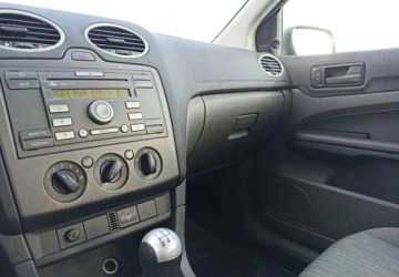 Ford Focus II Sedan 1.8 Duratorq TDCi 115KM 2006 Ford Focus Ford Focus 1.8 Diesel 115KM, zdjęcie 10