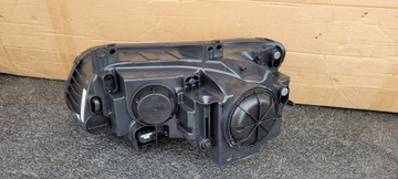 SVĚTLO LED PRAVÁ CHRYSLER 300C