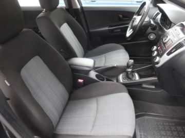 Kia Ceed I SW Facelifting 1.4 DOHC CVVT 90KM 2011 Kia Ceed 1.4 CVVT, Klima, Podgrzewane siedzienia, zdjęcie 8