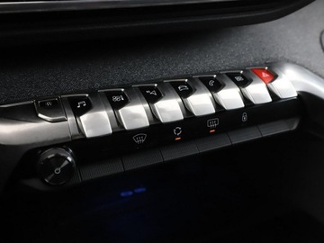 Peugeot 3008 II Crossover 1.2 PureTech 130KM 2019 Peugeot 3008 Allure Business automat navi kamera, zdjęcie 27