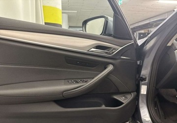 BMW Seria 5 G30-G31 Limuzyna Facelifting 3.0 530d 286KM 2022 BMW Seria 5 Luxury Line l Hak Holowniczy l Adaptacyjny Tempomat l VAT23, zdjęcie 10