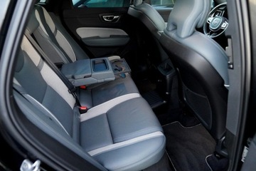 Volvo XC60 II Crossover Plug-In 2.0 T8 Twin Engine Plug-in Hybrid 390KM 2021 Volvo XC 60 INSCRIPTION panorama ful led, zdjęcie 26