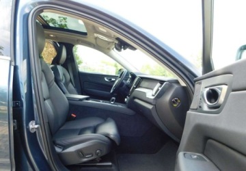 Volvo XC60 II 2023 Volvo XC 60 2.0D4 Plus Bright z Gwarancja Bezwypadkowosci 2.0 Diesel, zdjęcie 8