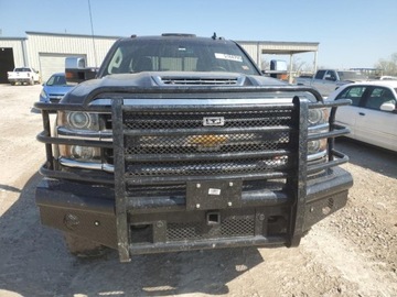 Chevrolet Silverado II 2018 Chevrolet Silverado K2500 Heavy Duty LTZ 2018 6.6l 6.6 Diesel 445KM, zdjęcie 5