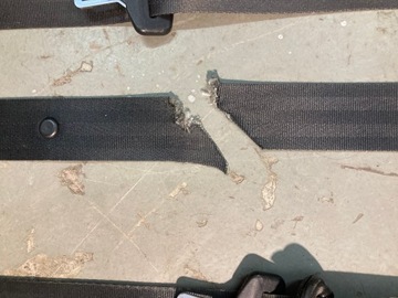 DESKA KONZOLA ULOŽENÍ PÁSY SKODA SUPERB II 08-12 ROK