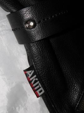 ЖЕНСКИЕ РАДИАТОРЫ ДЛЯ МОТОЦИКЛОВ AKITO R M