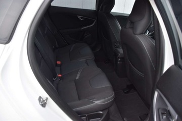 Volvo V40 II 2017 Volvo V40 Lift Duza-Navi Full-LED Klimatronic Tempomat Ambiente AluFelgi, zdjęcie 6