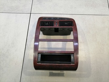 RAMKA PANELU ŚRODKOWEGO TOYOTA AVENSIS I 2.0D