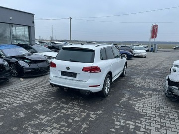 Volkswagen Touareg II SUV 4.2 V8 TDI 340KM 2014 Volkswagen Touareg R-line DSG 4Motion Pneumatyka, zdjęcie 1