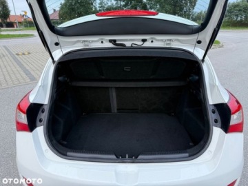 Hyundai i30 II Hatchback 3d 1.6 GDI 135KM 2013 Hyundai i30 Hyundai i30 blue 1.6 GDI YES Gold 1.6 Benzyna 135KM, zdjęcie 19