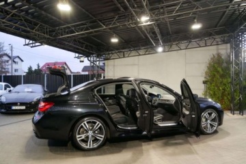 BMW Seria 7 G11-G12 Sedan 750i 450KM 2018 BMW Seria 7 Pneumat M Pakiet HeadUp Radar Dociagi Masaz Wentyl Harman Bezwp, zdjęcie 5