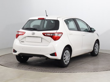 Toyota Yaris III Hatchback 5d Facelifting 2017 1.5 Dual VVT-iE 111KM 2018 Toyota Yaris 1.5 Dual VVT-i, Salon Polska, GAZ, zdjęcie 4