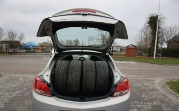 Opel Insignia I Sedan 1.6 Twinport ECOTEC 115KM 2010 Opel Insignia 1.6 BGas Klima 2 KPL Opon Stan bardzo dobry 1.6 115KM, zdjęcie 10