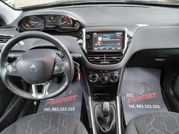 Peugeot 2008 I SUV Facelifting 1.2 PureTech 82KM 2018 Peugeot 2008 Tablet Kamera Klimatyzacja Sensor PDC 1.2 Benzyna 82KM, zdjęcie 17