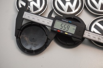VW 5G0601171 оригинальные колпаки на алюминиевые диски диаметром 65 мм.