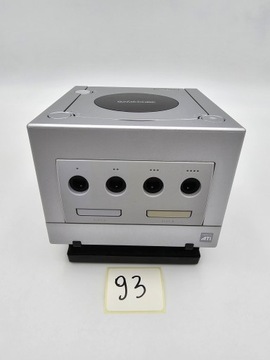 СЕРЕБРЯНАЯ КОРОБКА NINTENDO GAMECUBE DOL-101 PAL